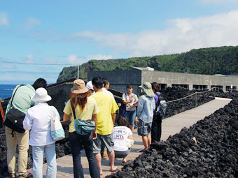 養成講座の卒業生によるガイド
